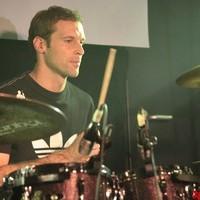 Petr Cech plays the drums with Czech rock band 'Eddie Stoilow' - Photos | Picture 98782